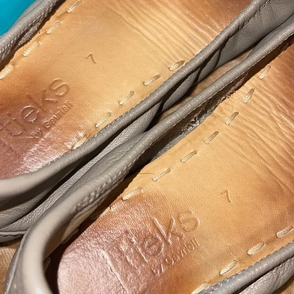 Tieks Taupe flat size 7 - Picture 2 of 6